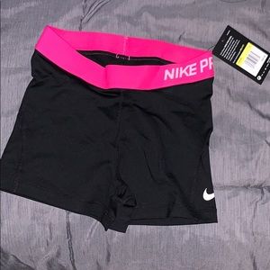 NWT. Women’s Nike pro spandex. Size S